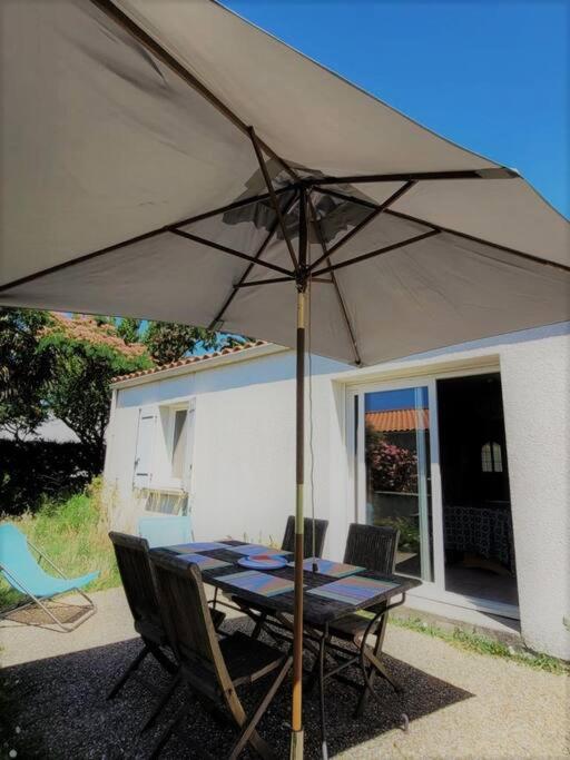 Agreable Maison Ensoleillee Avec Jardin Arbore Villa Le Château-dʼOléron Екстериор снимка
