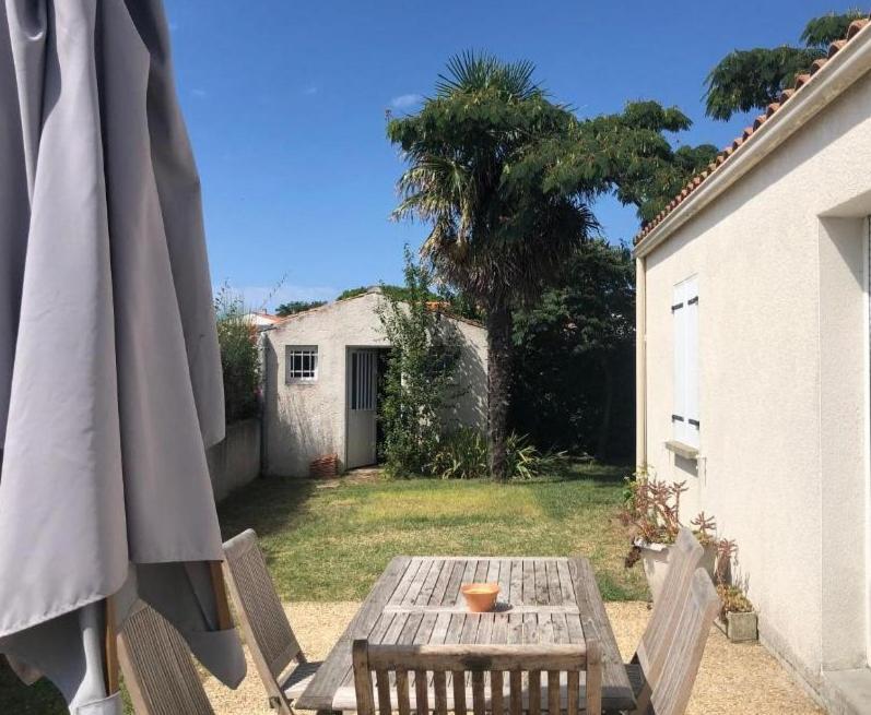 Agreable Maison Ensoleillee Avec Jardin Arbore Villa Le Château-dʼOléron Екстериор снимка
